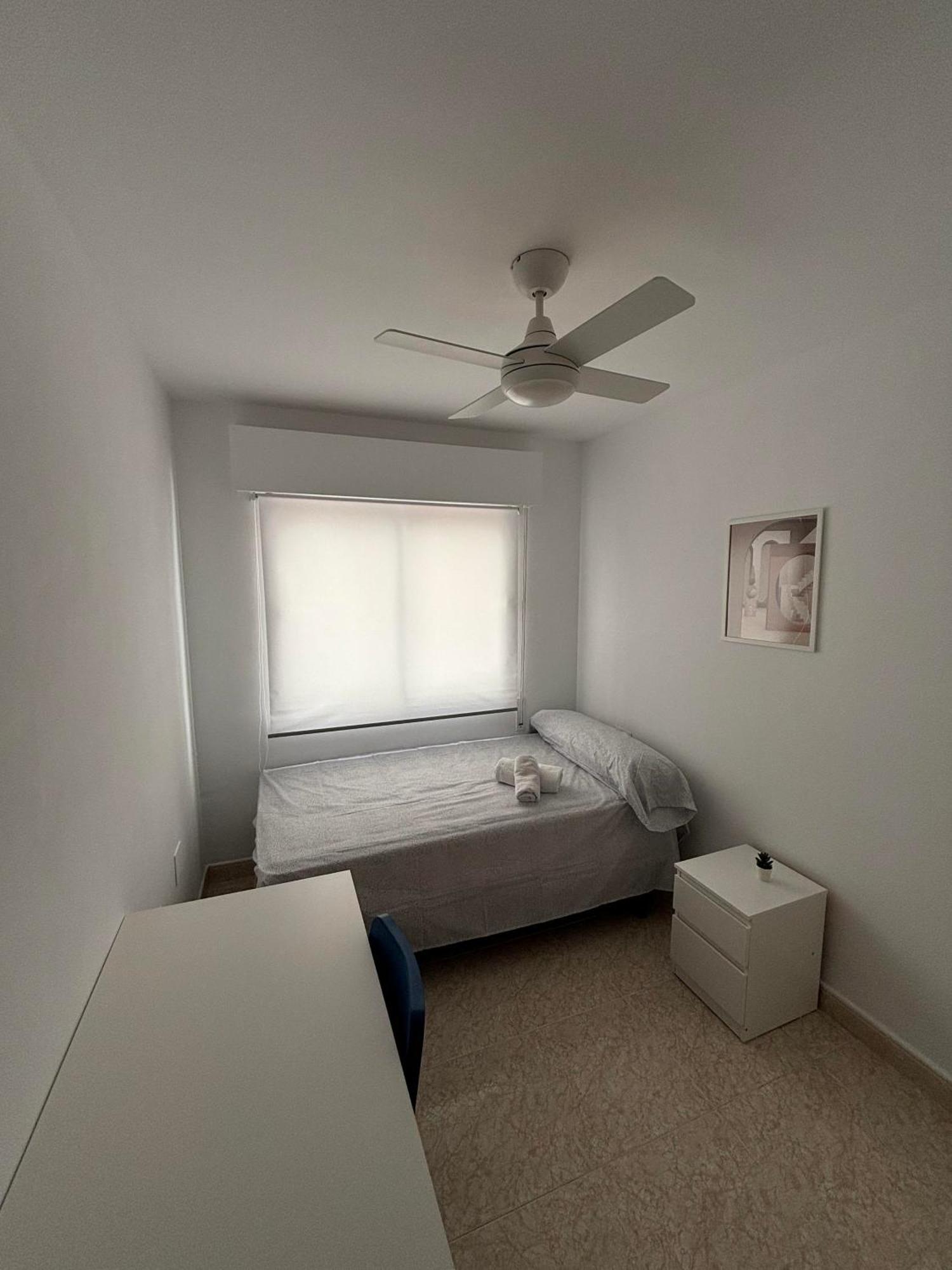 Piso Centrico Con Parking Privado Y Terraza Super * Málaga