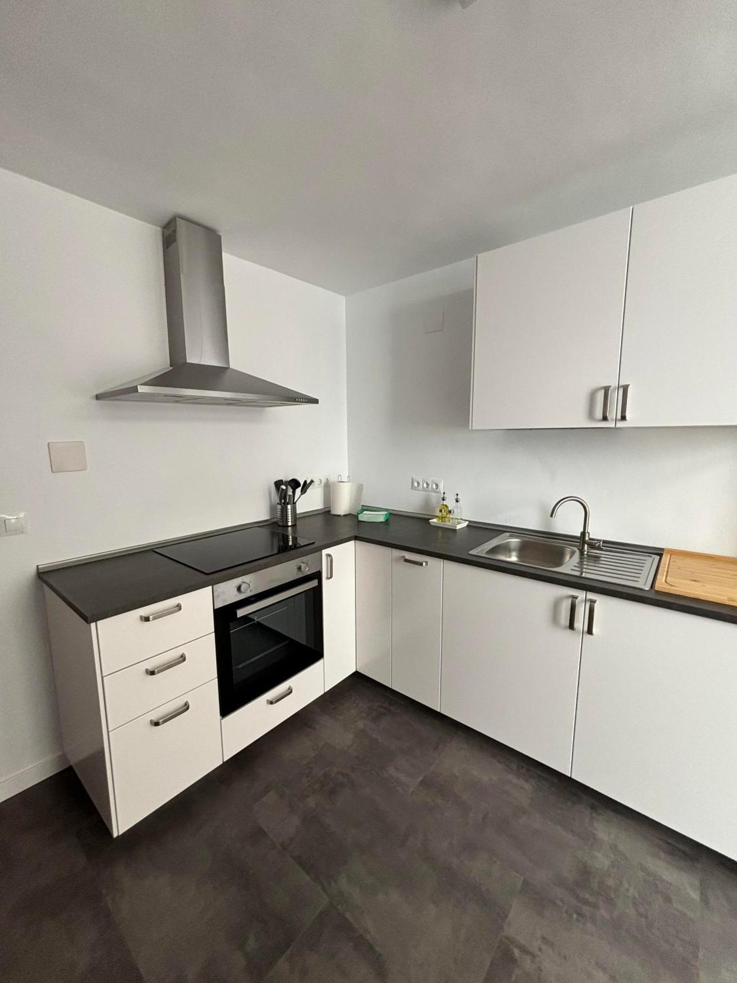 Piso Centrico Con Parking Privado Y Terraza Super *