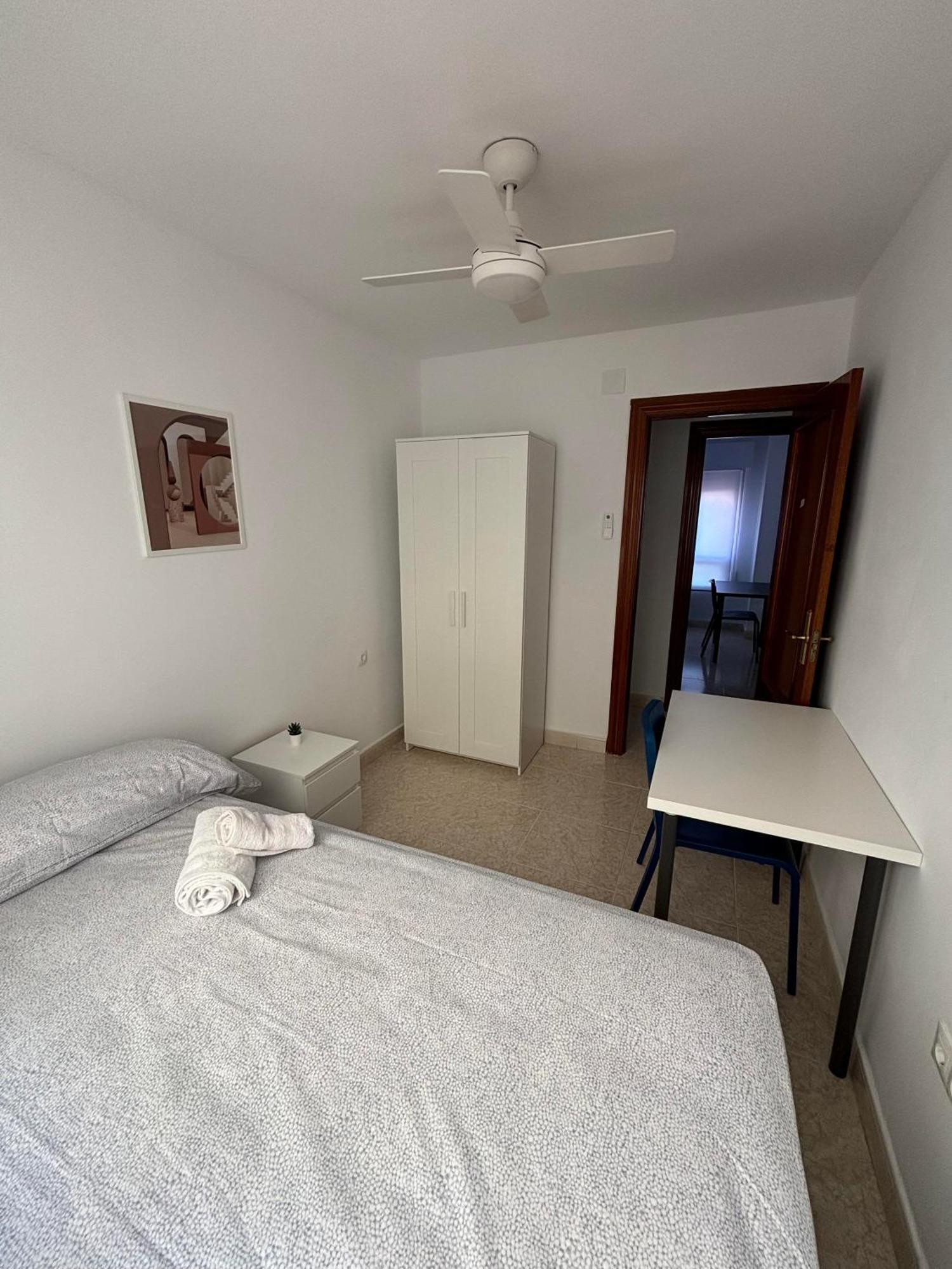 Apartamento Piso Centrico Con Parking Privado Y Terraza Super