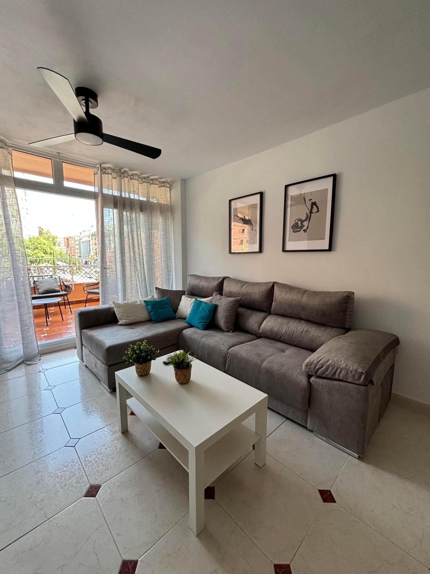Piso Centrico Con Parking Privado Y Terraza Super *