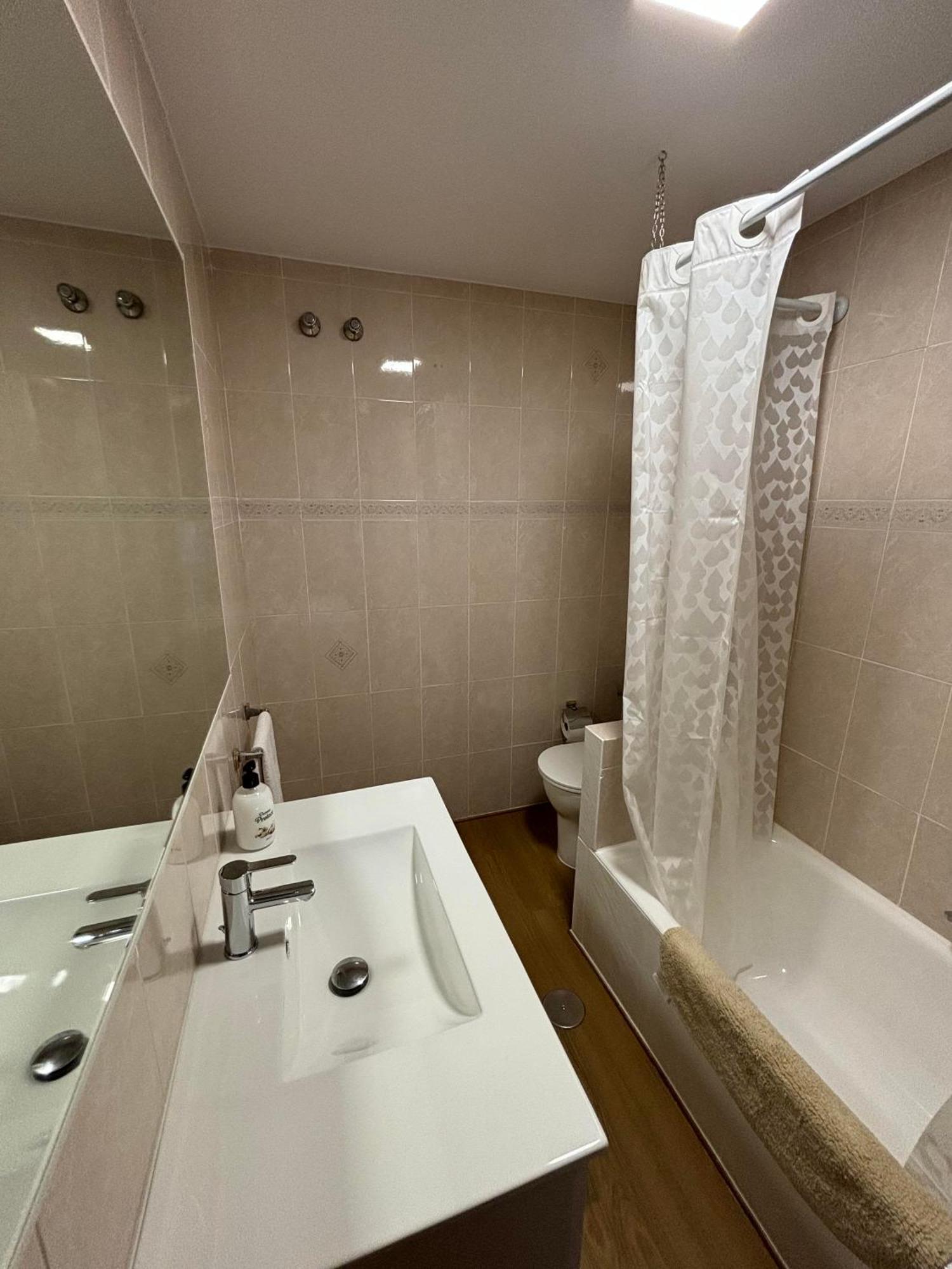 Apartamento Piso Centrico Con Parking Privado Y Terraza Super