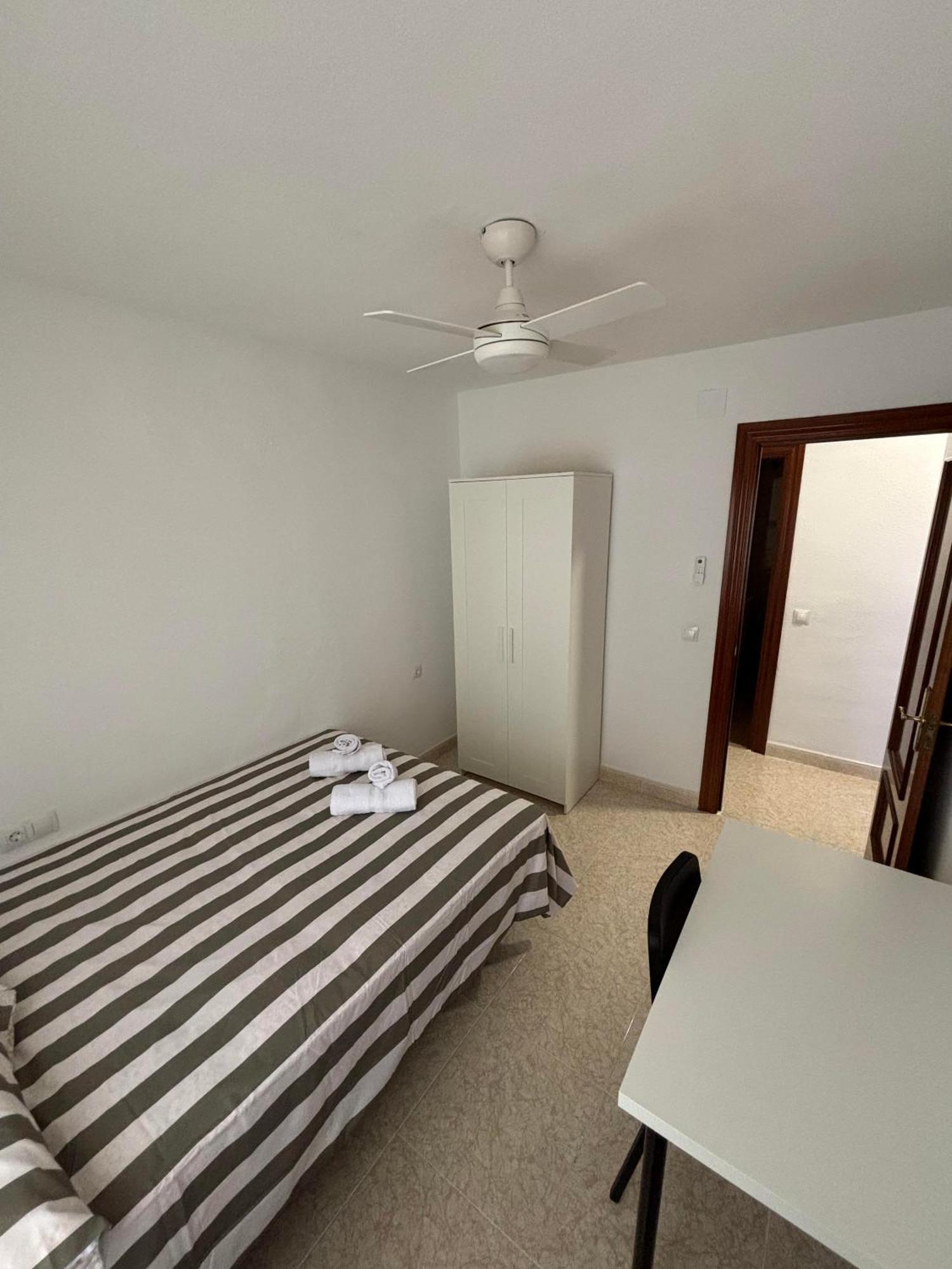 Apartamento Piso Centrico Con Parking Privado Y Terraza Super