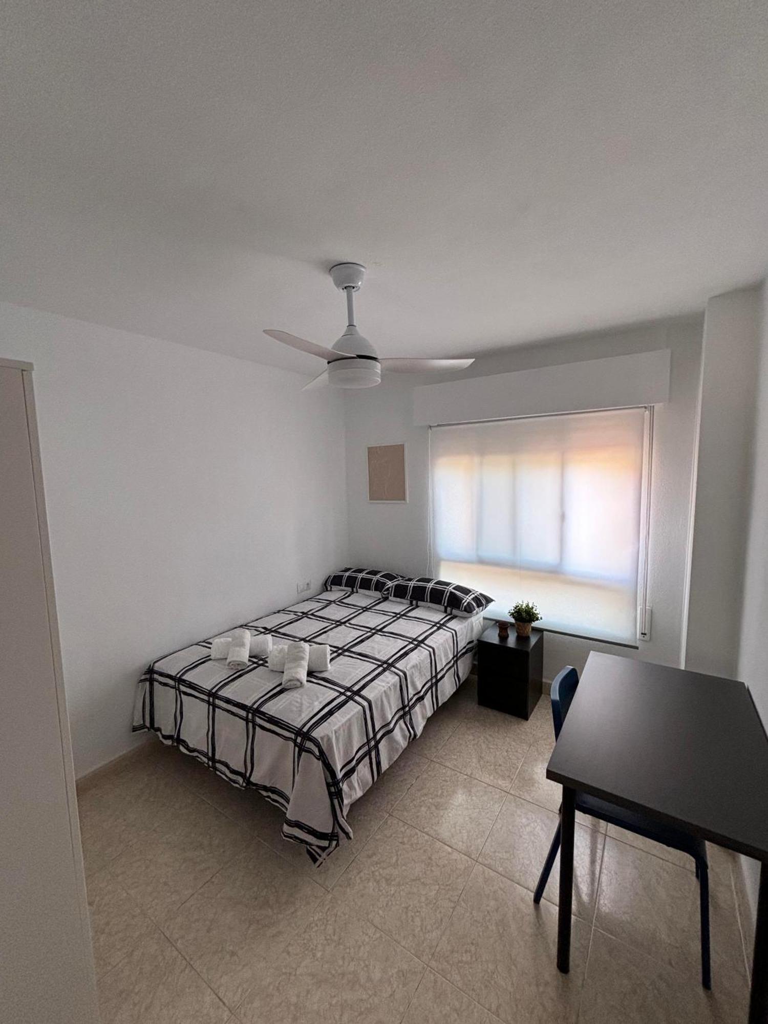 Apartamento Piso Centrico Con Parking Privado Y Terraza Super *